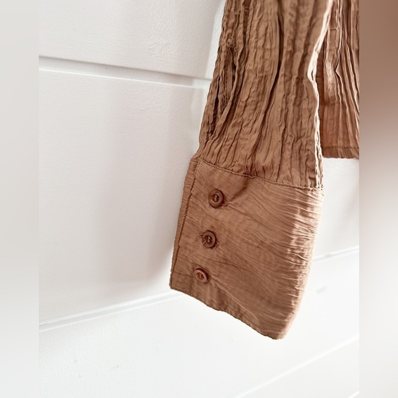 Vintage “Snazzie” Bronze Long Sleeve Button down Crinkle Top - Size XL - Picture 4 of 8